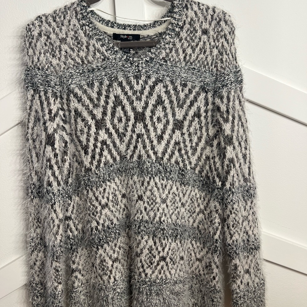 Style & Co. Black and Gray Patterned Sweater